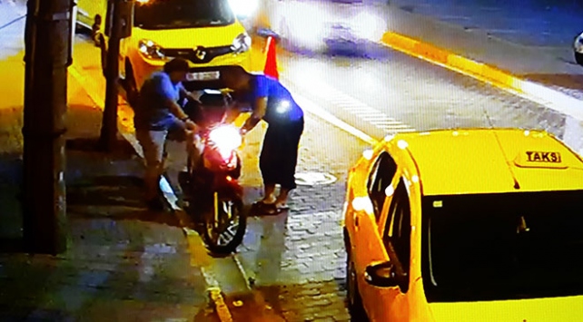 Balıkesir'de binmeye çalıştığı motosikletle sürüklenerek yaralandı