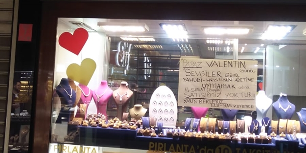 Balıkesir’de bir kuyumcu ‘Sevgililer Günü’nü boykot etti