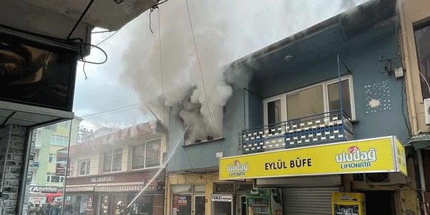 Balıkesir'de çıkan yangın korkuttu