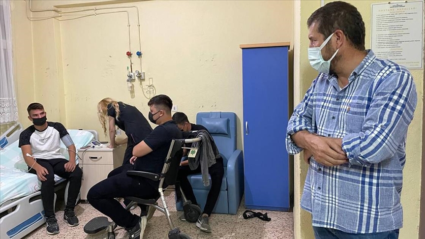 Balıkesir'de düğün sonrası ikram edilen yemekten zehirlenen 33 kişi hastaneye kaldırıldı