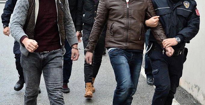 Balıkesir'de FETÖ operasyonu: 1 gözaltı