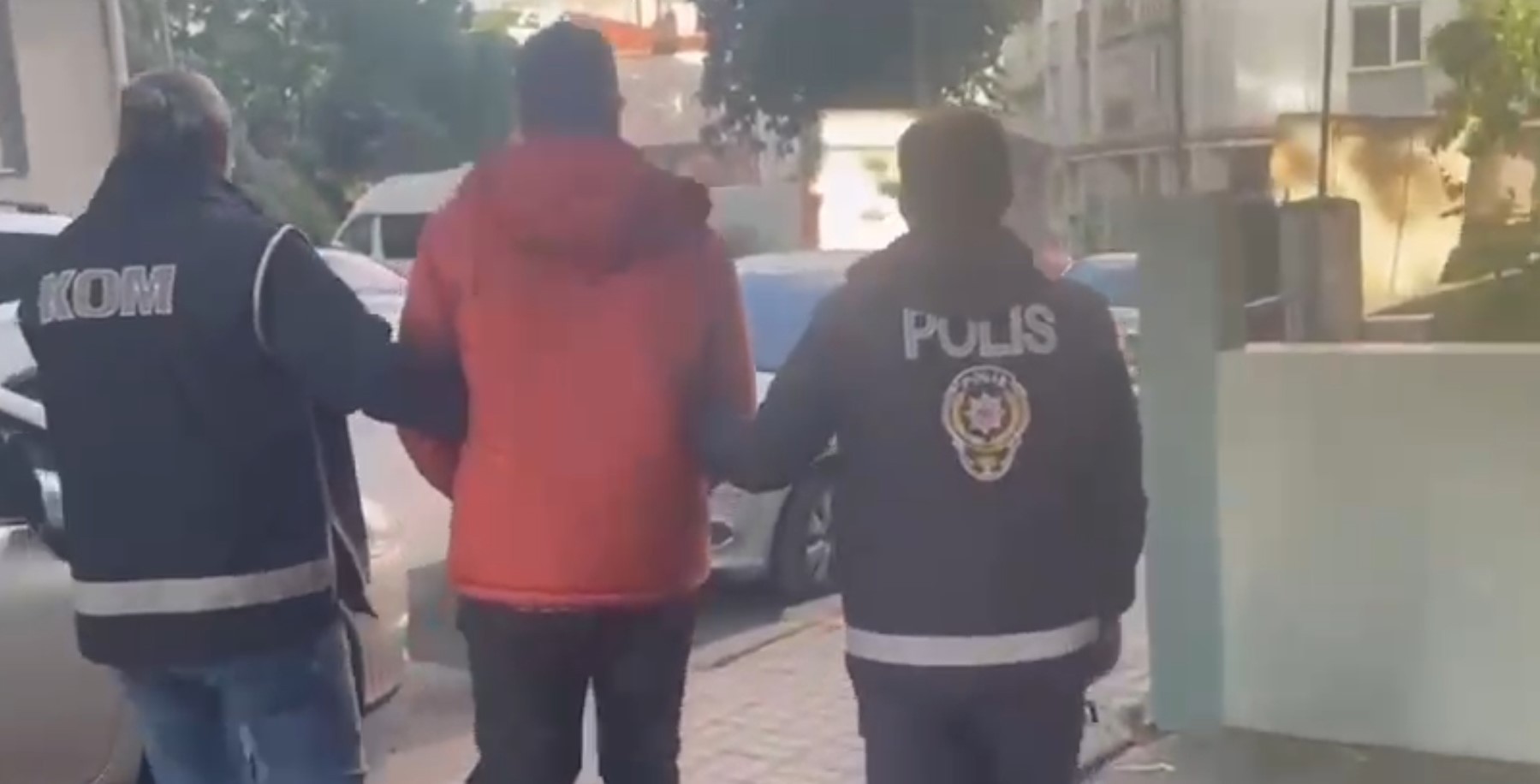 Balıkesir'de FETÖ'ye operasyon:11 şüpheli şahıs gözaltına alındı