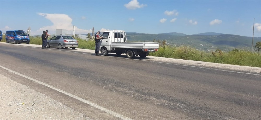 Balıkesir’de jandarma 20 aranan şahsı yakaladı 
