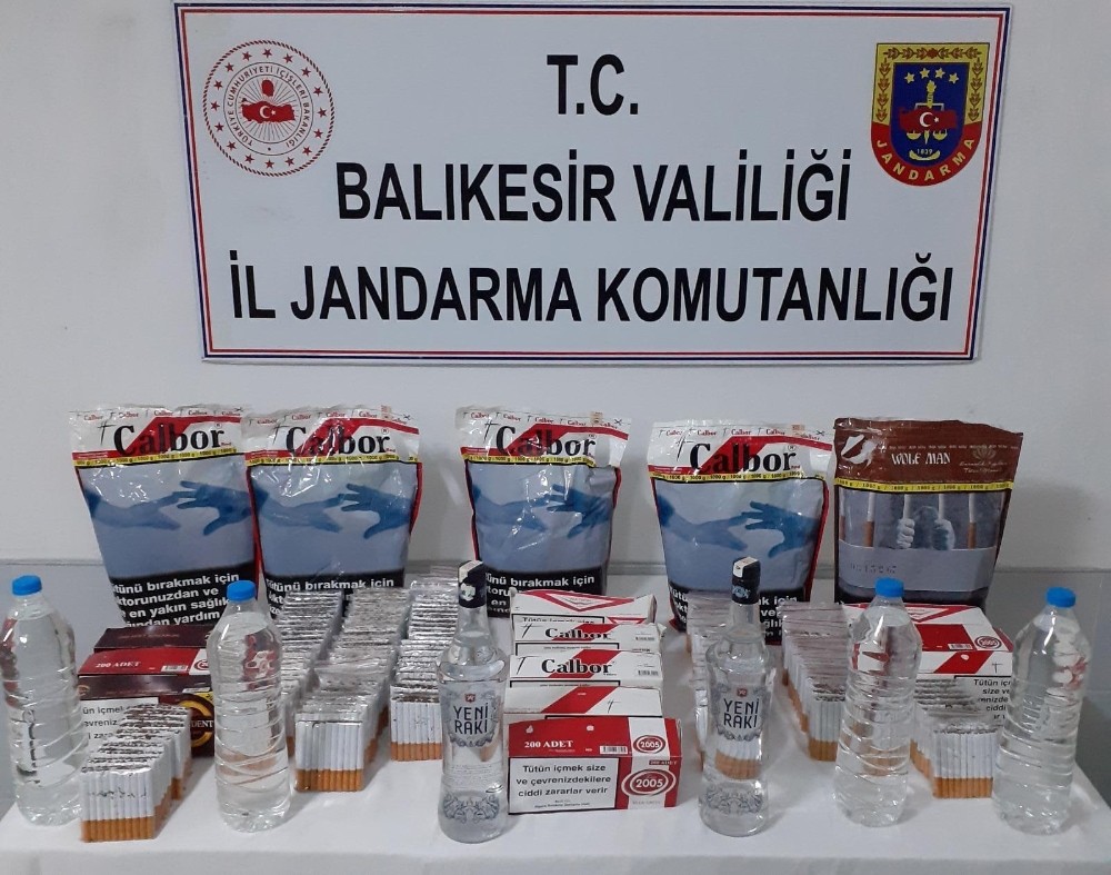 Balıkesir’de jandarma aranan 27 kişiyi yakaladı 