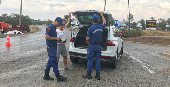 Balıkesir'de Jandarmadan güven ve huzur operasyonu