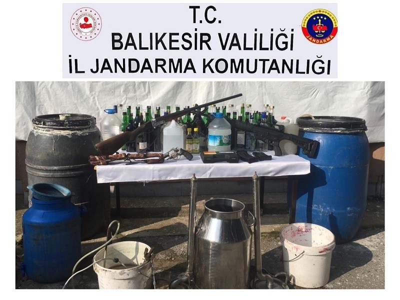 Balıkesir’de jandarmadan narkotik uygulaması 
