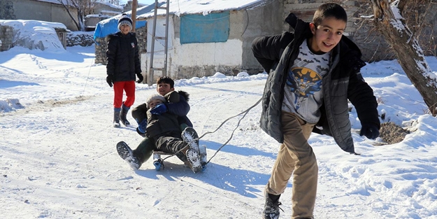 Balıkesir'de okullar bir gün daha tatil edildi