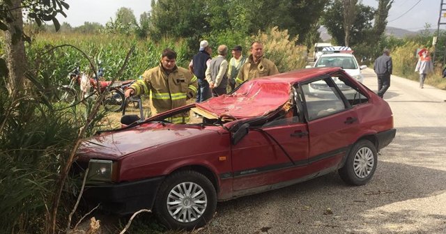 Balıkesir’de seyir halindeyken üzerine ağaç devrildi, 1 ölü, 1 yaralı