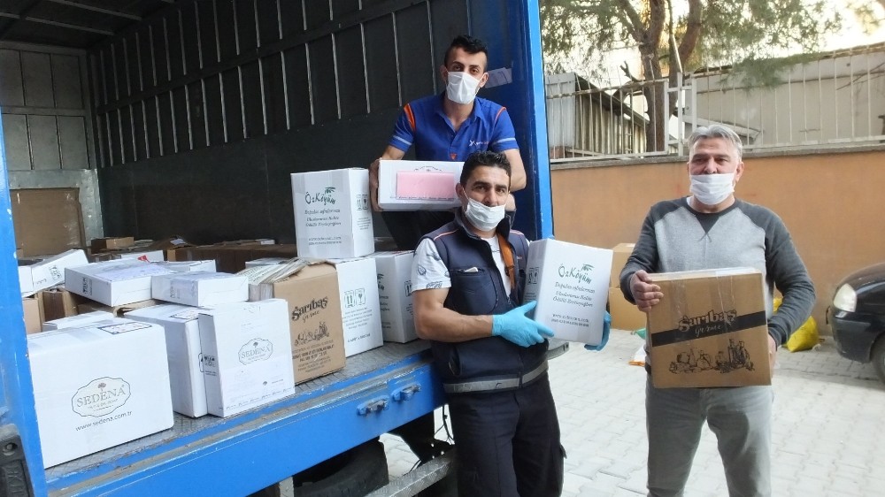 Balıkesir’de sokağa çıkma kısıtlaması kargocuların iş yükünü katladı 