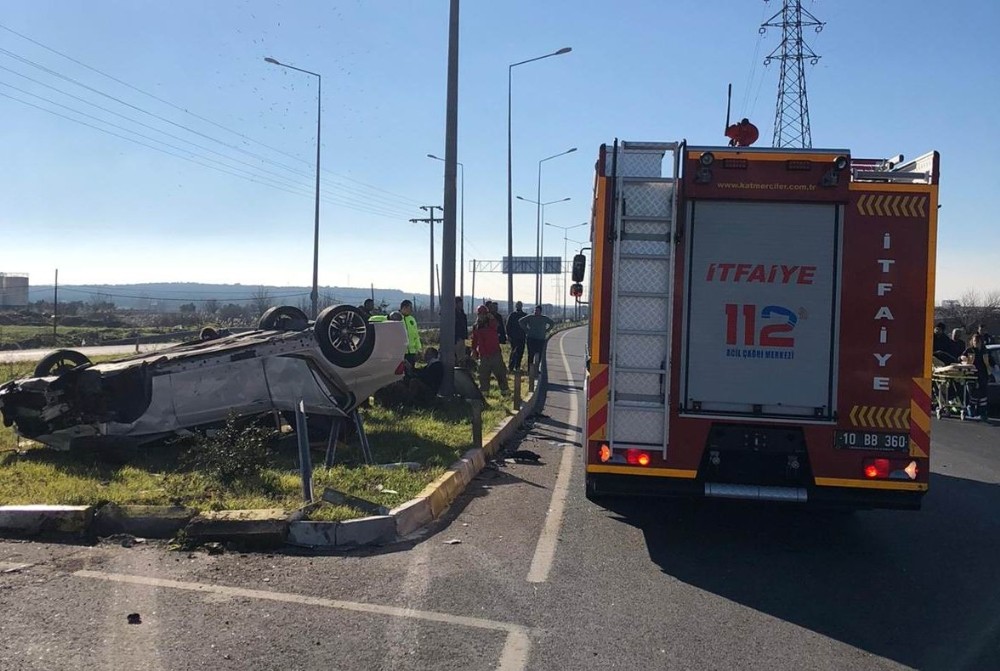 Balıkesir’de trafik kazası: 4 yaralı 