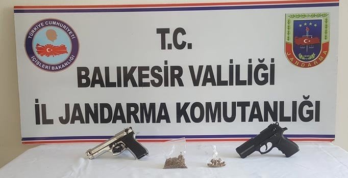 Balıkesir'de uyuşturucu ve silah operasyonu: 1 gözaltı