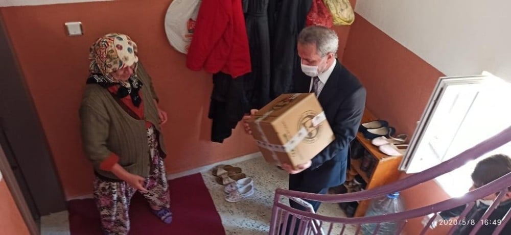 Balıkesir’de Vakıflar Haftası nedeniyle bin 482 kişiye gıda yardımı yapıldı 
