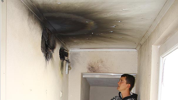 Balıkesir'de yıldırım bomba etkisi yaptı