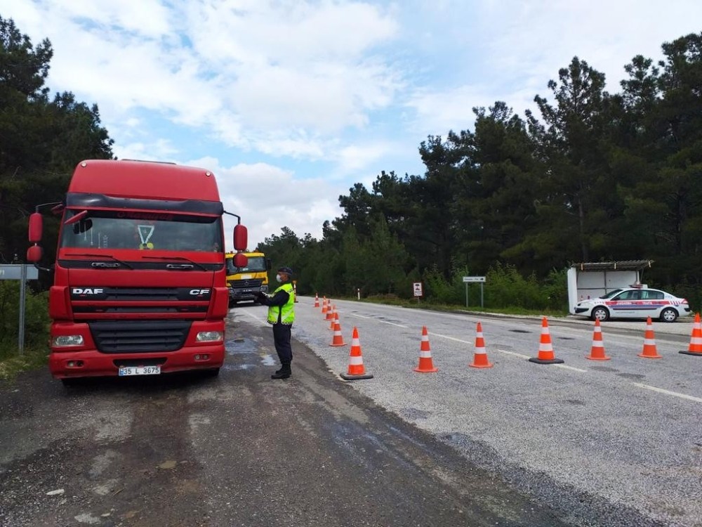Balıkesir’de yük taşıyan araçlara denetim 