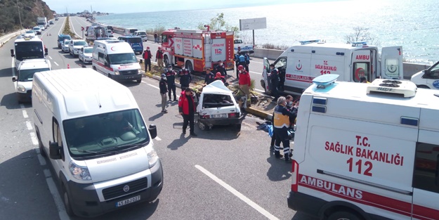 Balıkesir'de zincirleme kaza: Ölü ve yaralılar var