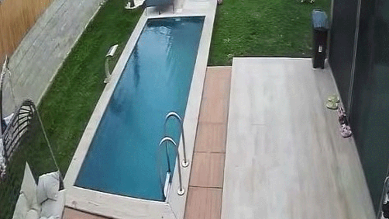 Balıkesir’deki depremde korkunç görüntü! Yüzme havuzu beşik gibi sallandı