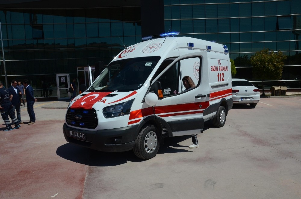 Balıkesir’e 6 yeni ambulans 