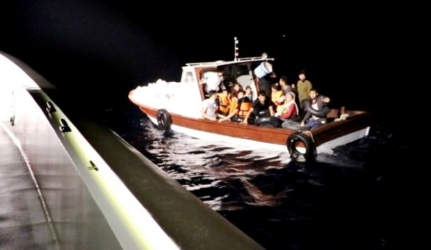 Balıkesir’in Ayvalık ilçesinde 25 göçmen yakalandı
