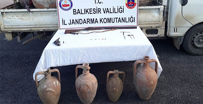 Balıkesir’in Sındırgı ilçesinde tarihi eser operasyonu