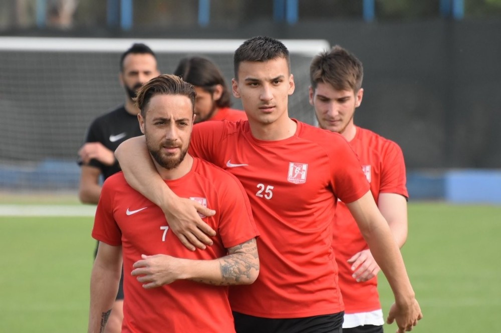 Balıkesirspor Baltok’ta yaprak dökümü başladı 