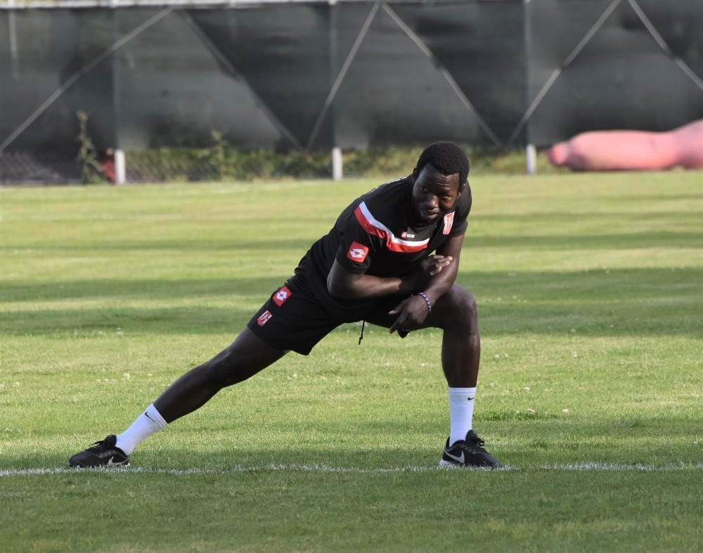 Balıkesirspor çalışmalara başladı 