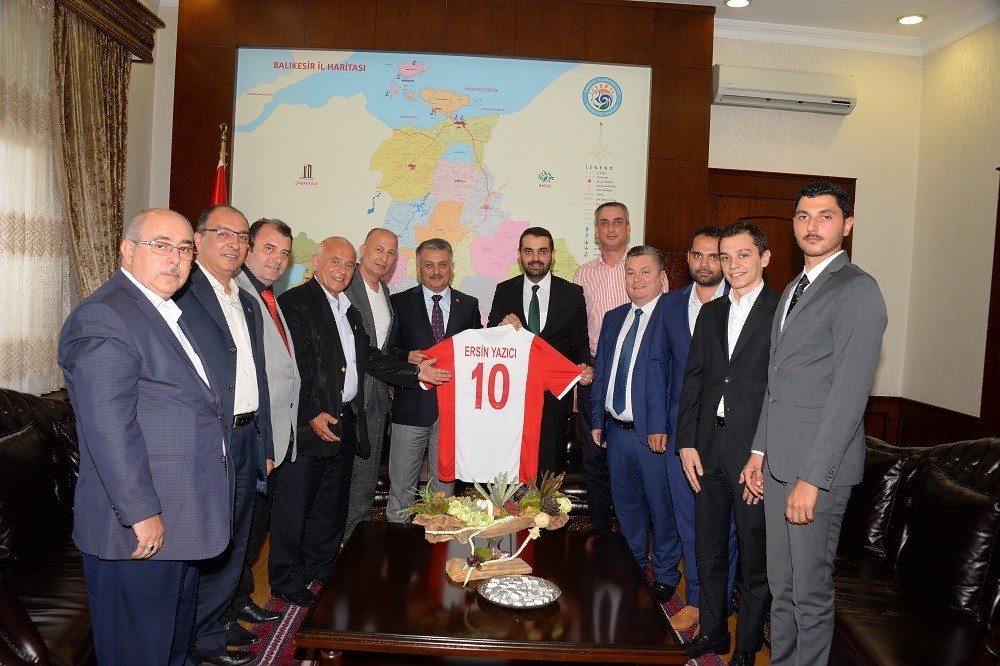 Balıkesirspor yönetimi Vali Yazıcı’yı ziyaret etti 