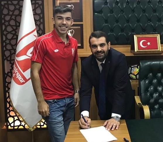 Balıkesirspor’da iç transferde üç isimle anlaşıldı 