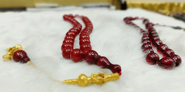 Balina kusmuğundan yapılan tespihin fiyatı dudak uçuklatıyor