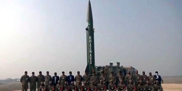 Balistik füze test ettiler: Doruk noktası