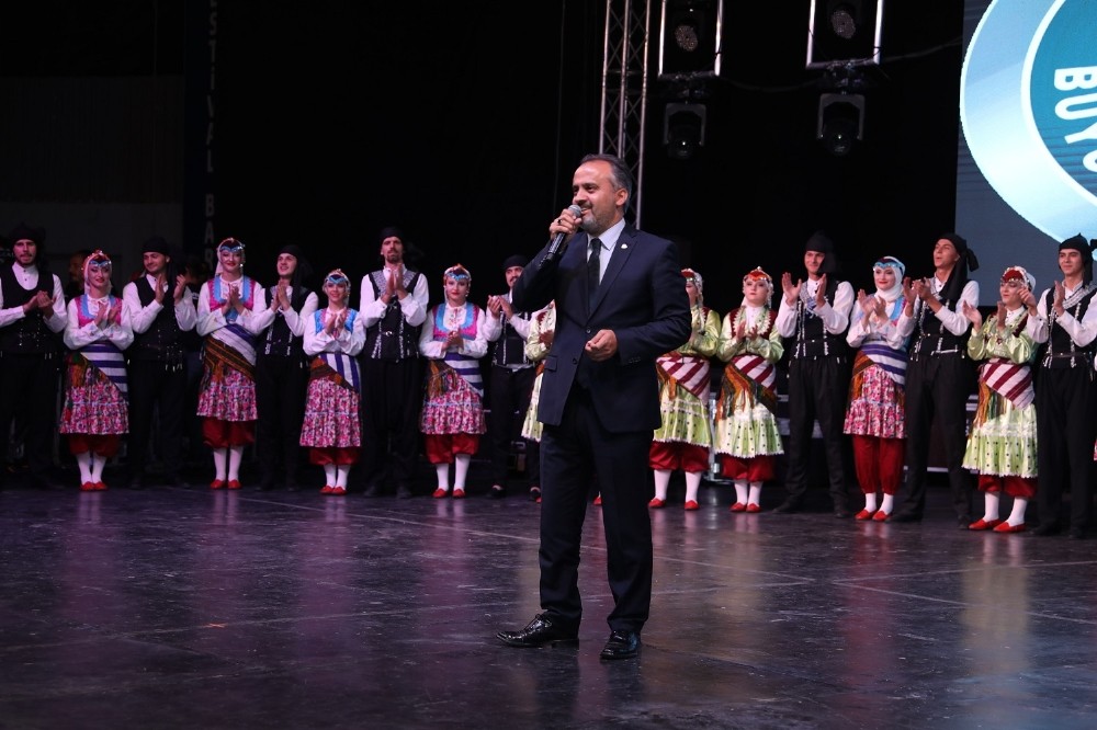 Balkan festivaline muhteşem gala 