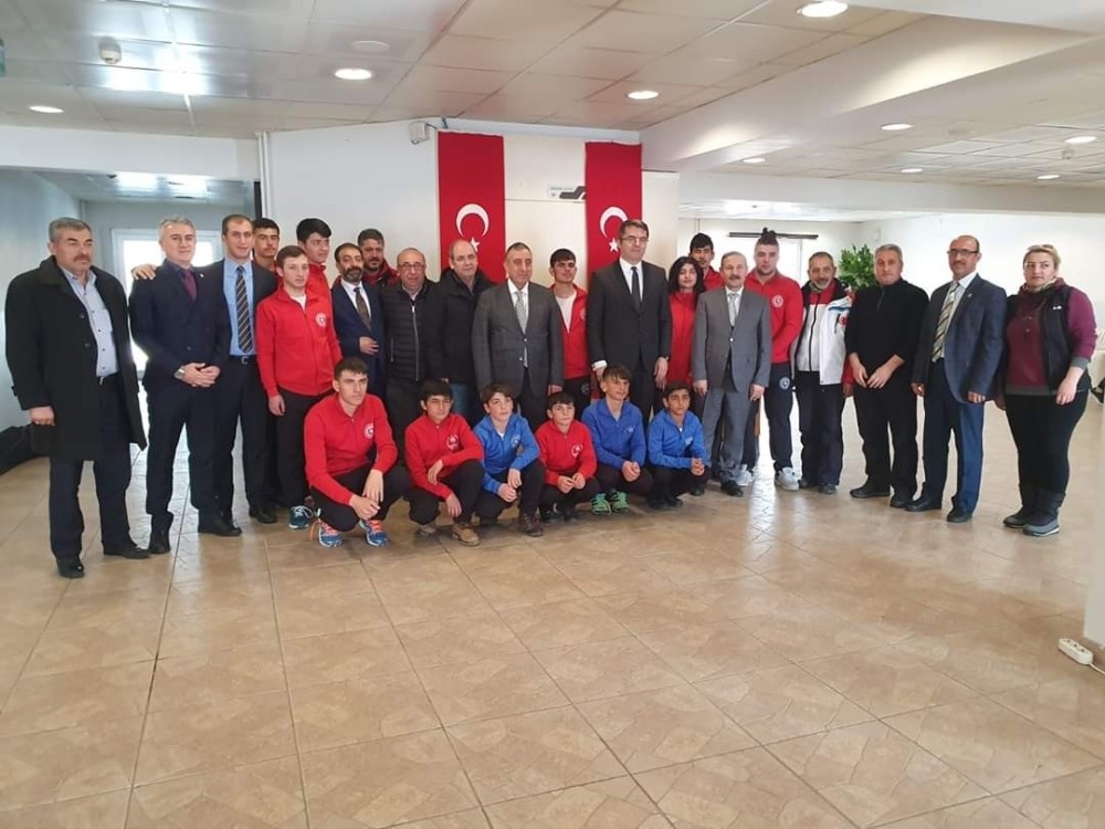 Balkan yarışları nefes kesti 