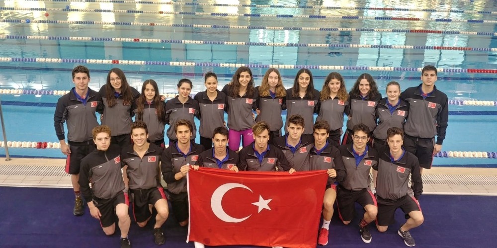 Balkan yüzme şampiyonasında başarılı karne 