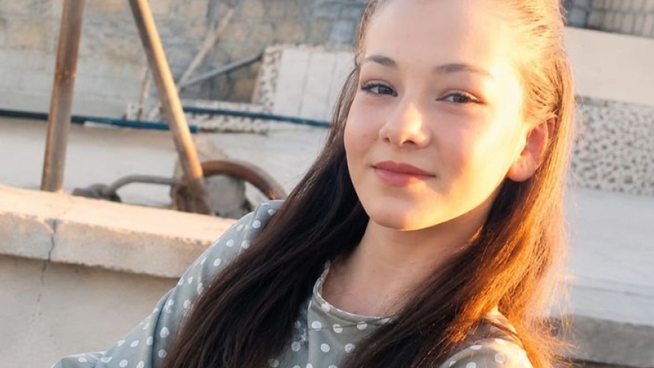 Balkonda sandalyeye çıkan çocuk aşağı düşerek vefat etti