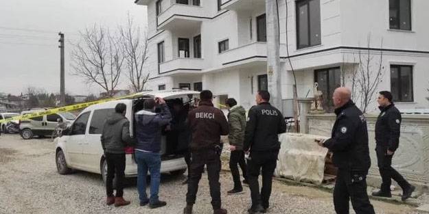 Balkondan komşularına ateş eden kadın iki kişiyi vurdu