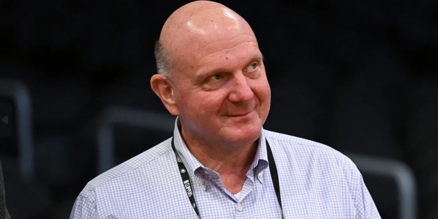 Ballmer servetiyle Bill Gates'i solladı