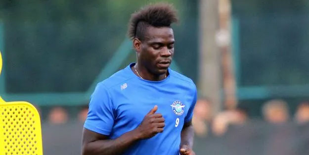 Balotelli hayalindeki takımı açıkladı