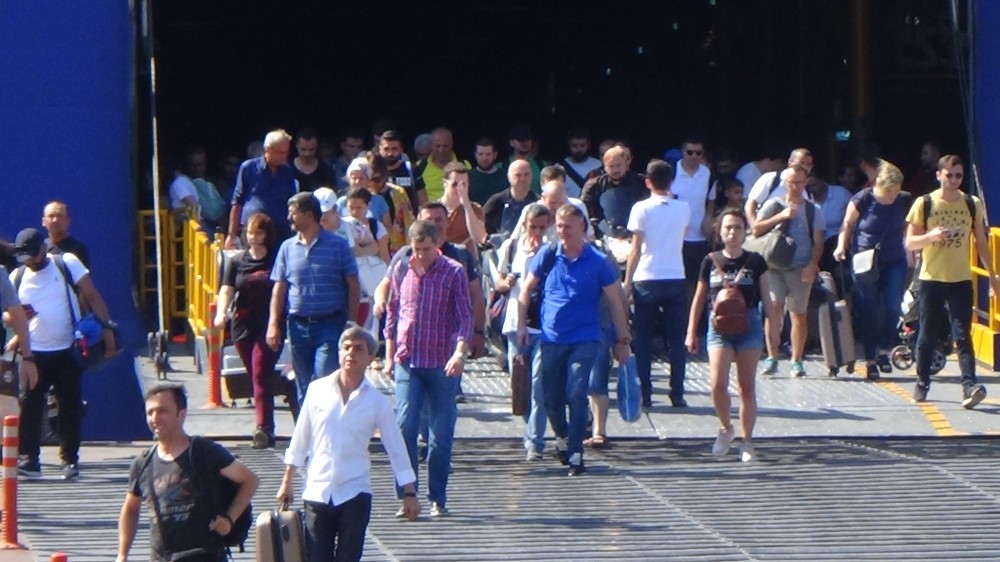 Bandırma İskelesi’nde bayram yoğunluğu 