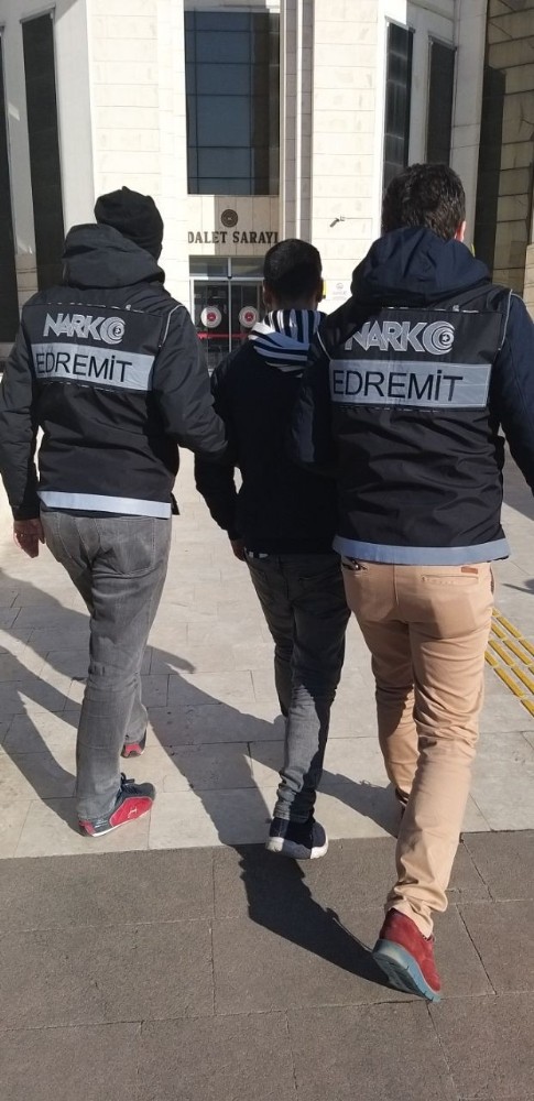 Bandırma ve Edremit’te uyuşturucu operasyonu 