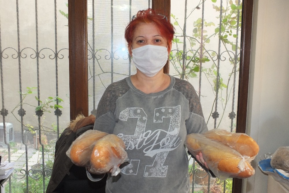 Bandırmalı muhtarlardan ekmek kampanyası 