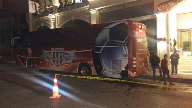 Bandırmaspor otobüsüne silahlı saldırı