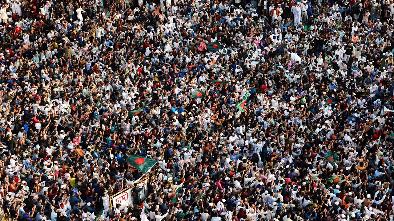 Bangladeş İslam inkılabına mı yürüyor?