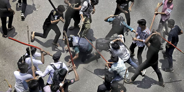 Bangladeş Karıştı! Olaylar durduralamıyor