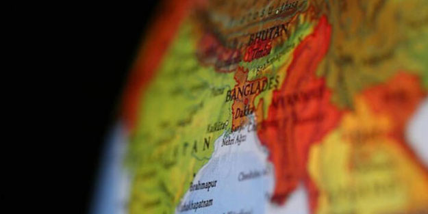 Bangladeş’te gemiler çarpıştı!