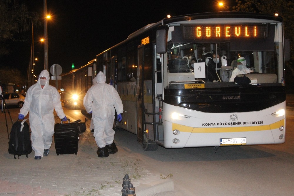 Bangladeş’ten getirilen 154 Türk vatandaşı Karaman’da yurda yerleştirildi 