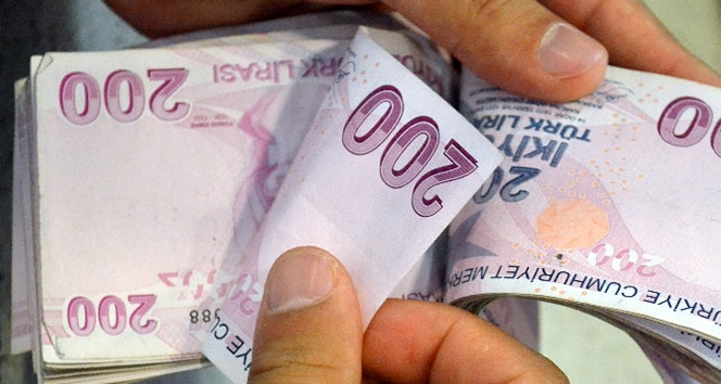 Banka görevlilerin dalgınlıkları pahalıya patladı