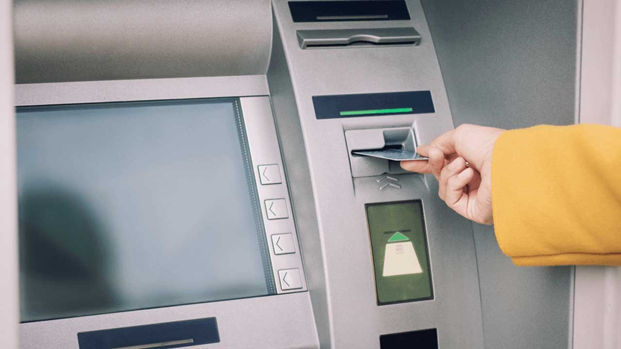 Bankalardan şok uyarı: Paralarınızı bankada değil orada tutun