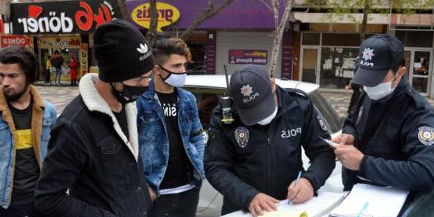 Bankta oturana ceza, kameraya çekene gözaltı