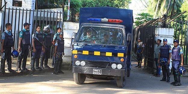 Eski müslüman bakana idam!