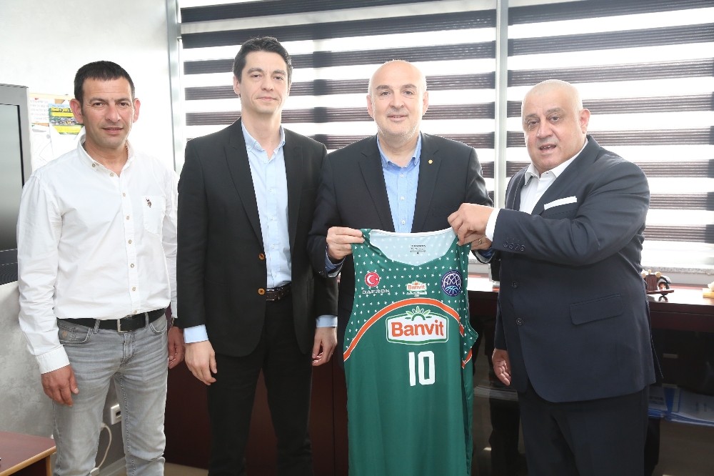 BANVİT BK yönetimi Bandırma Belediye Başkan yardımcılarını ziyaret etti 