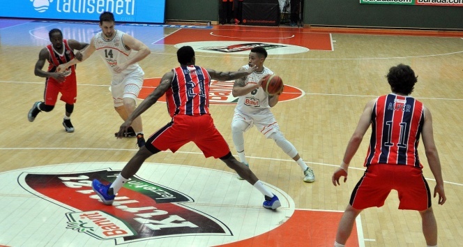 Banvit sahasında farklı yendi!